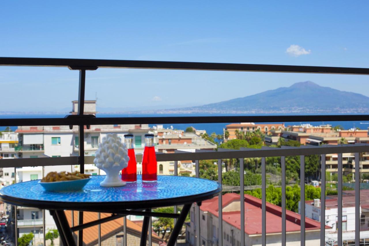 Amore Rentals - Appartamento Cielomare Sorrento Exteriör bild